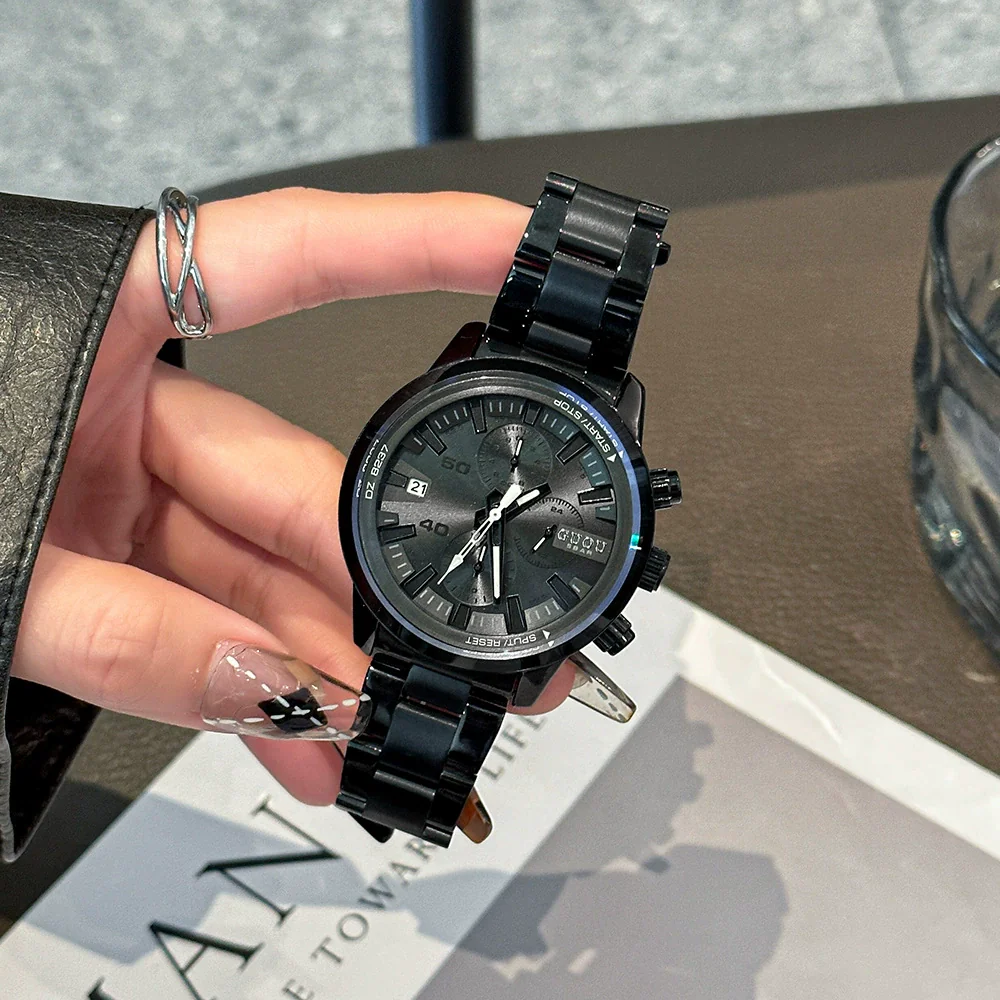 Unisex Casual Alloy Band Round Dial Wrist Watch