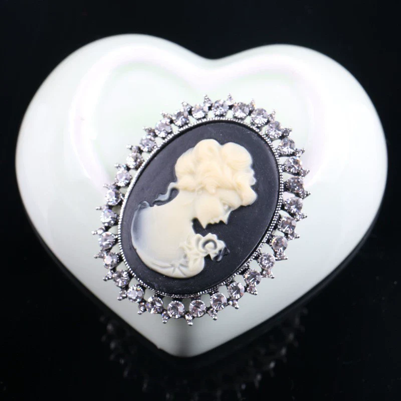 Vintage Fashion Ol Style Alloy Head Brooch Pin With Cartoon Characters Electroplated For Women - Image 10
