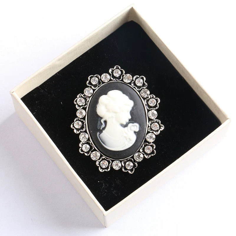 Vintage Fashion Ol Style Alloy Head Brooch Pin With Cartoon Characters Electroplated For Women - Image 12