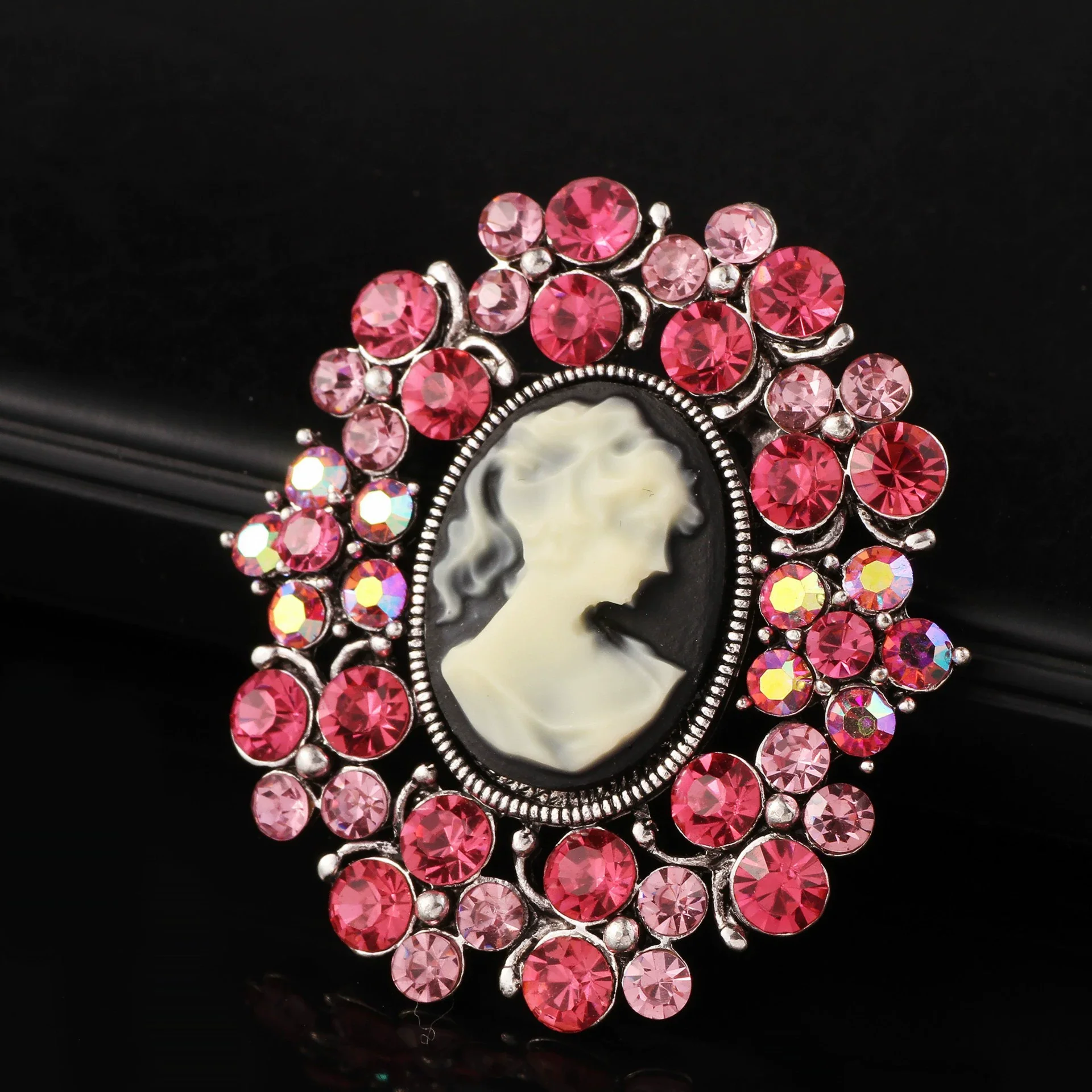 Vintage Fashion Ol Style Alloy Head Brooch Pin With Cartoon Characters Electroplated For Women - Image 18
