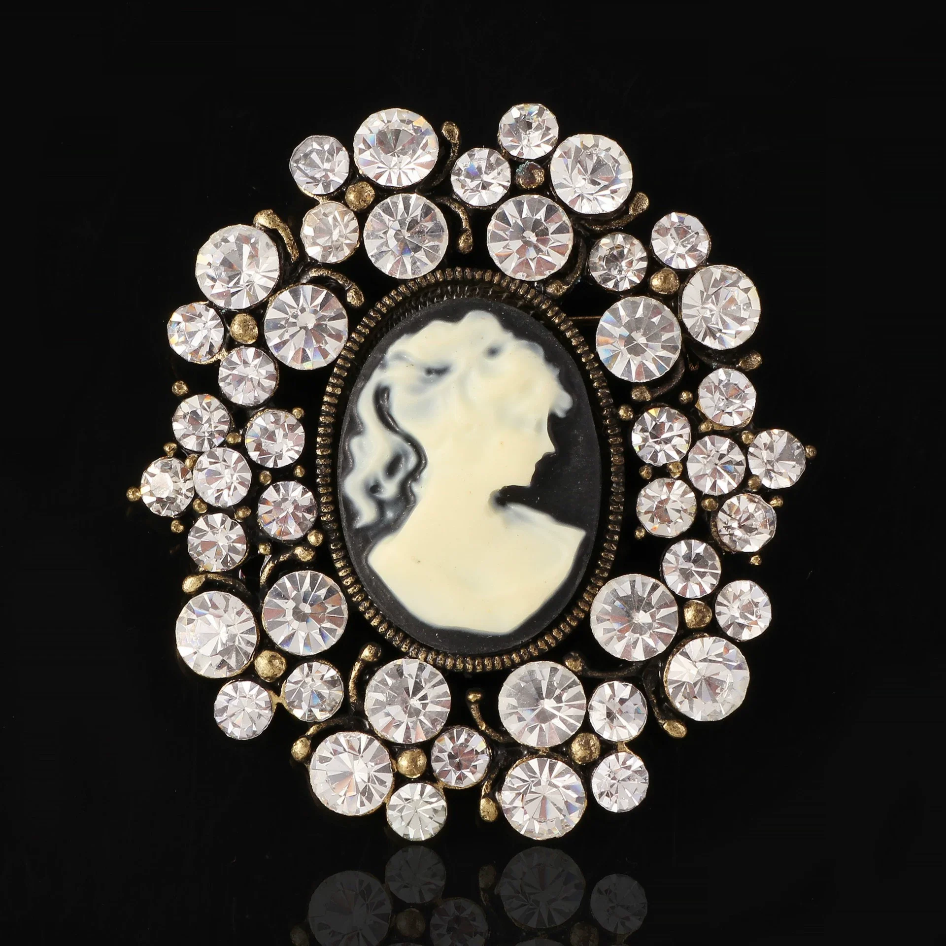 Vintage Fashion Ol Style Alloy Head Brooch Pin With Cartoon Characters Electroplated For Women - Image 19