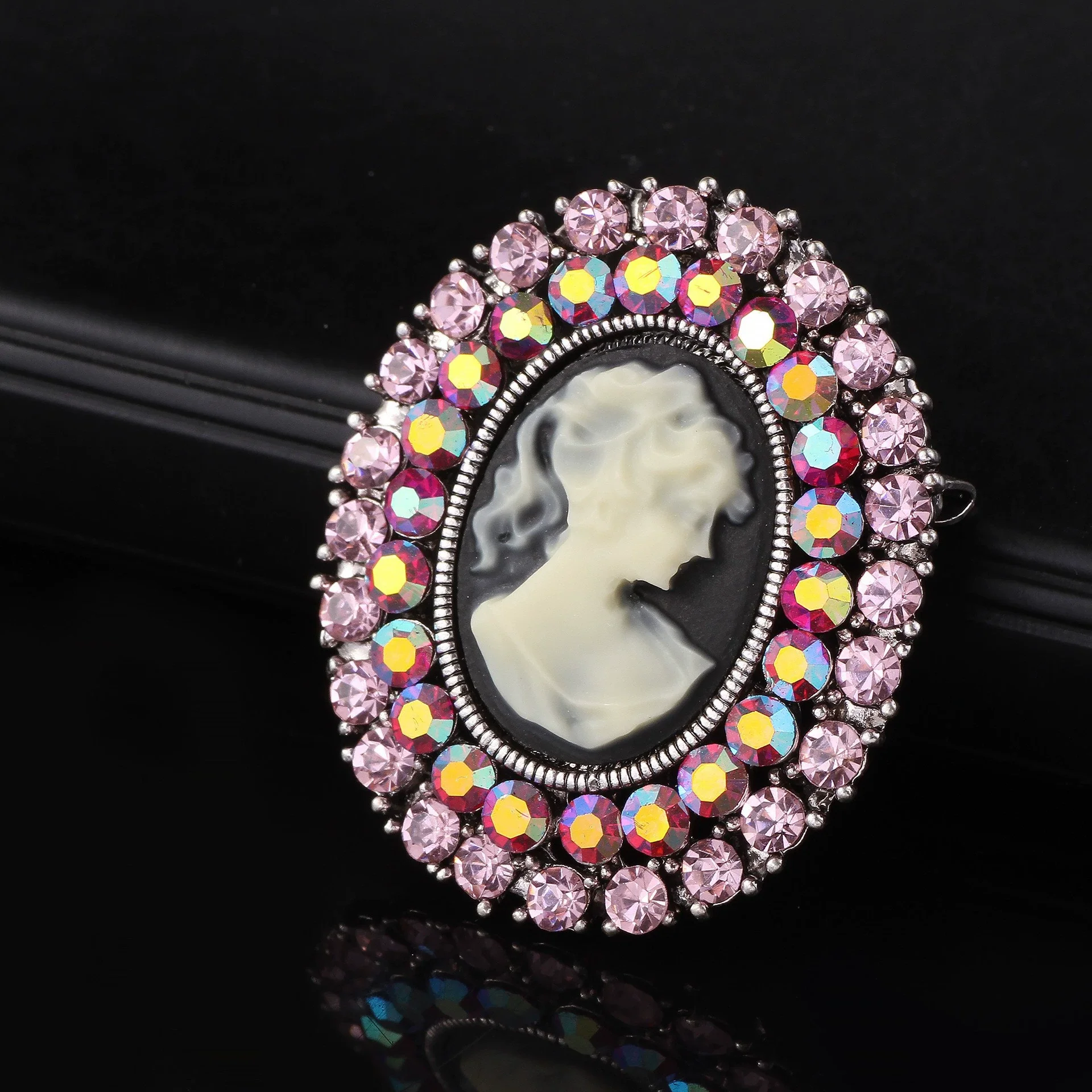 Vintage Fashion Ol Style Alloy Head Brooch Pin With Cartoon Characters Electroplated For Women - Image 22