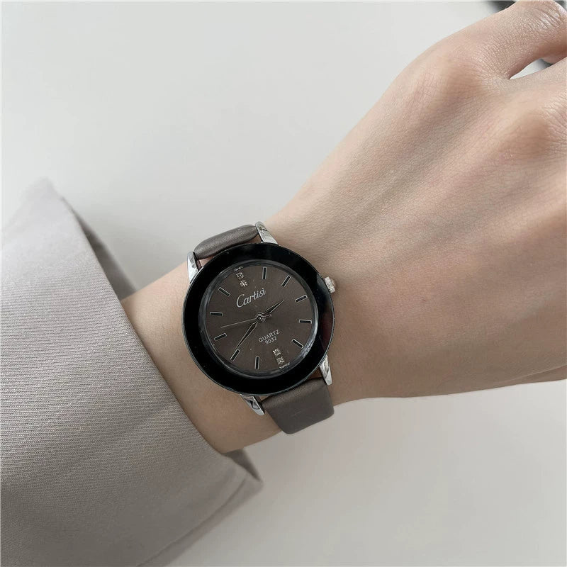 Watch For Female Junior High School Students Alloy Case Ordinary Glass Mirror Round Dial Simple Leisure Style