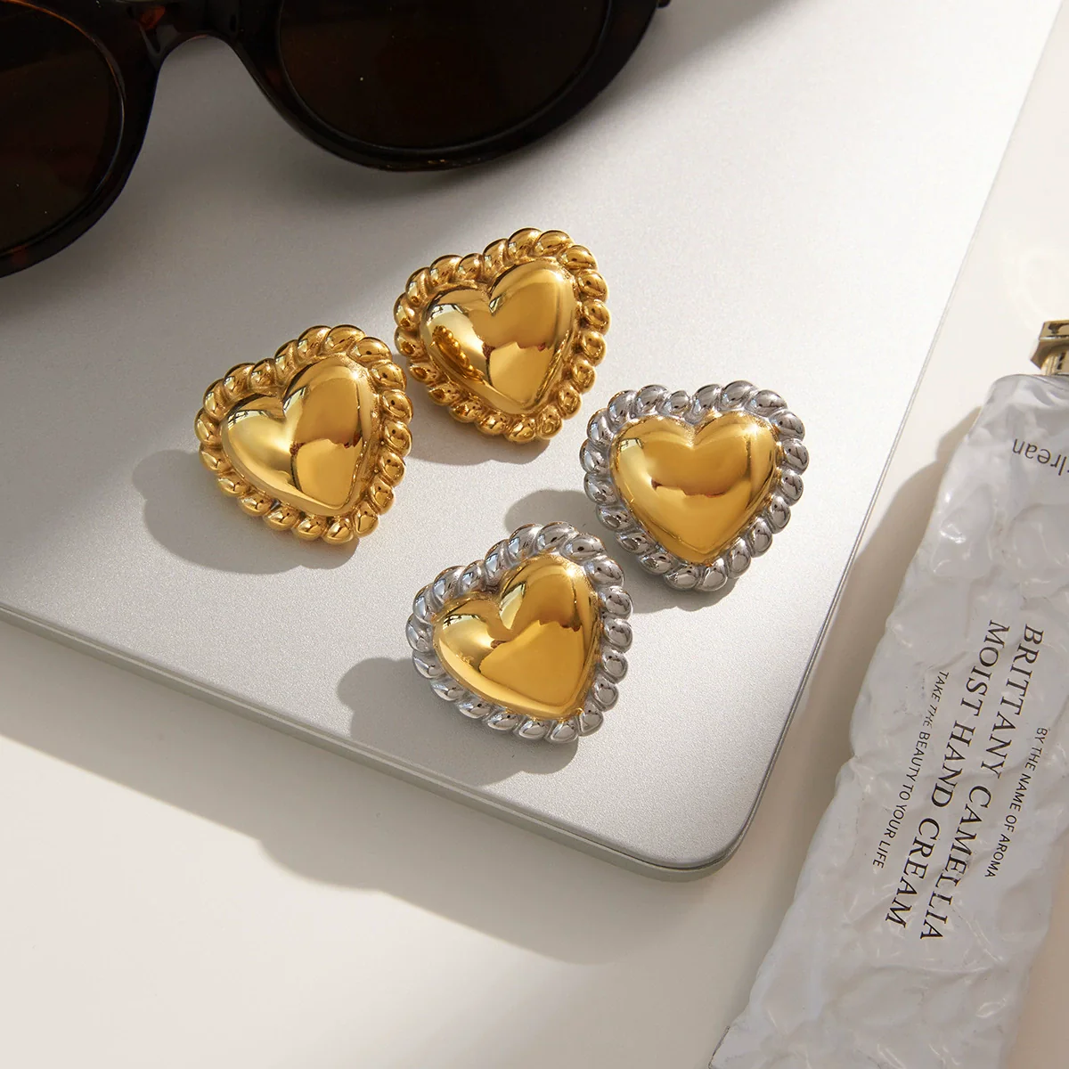 Wholesale 18K Gold Electroplated Stainless Steel Geometric And Heart Shaped Women's Earrings - Image 4