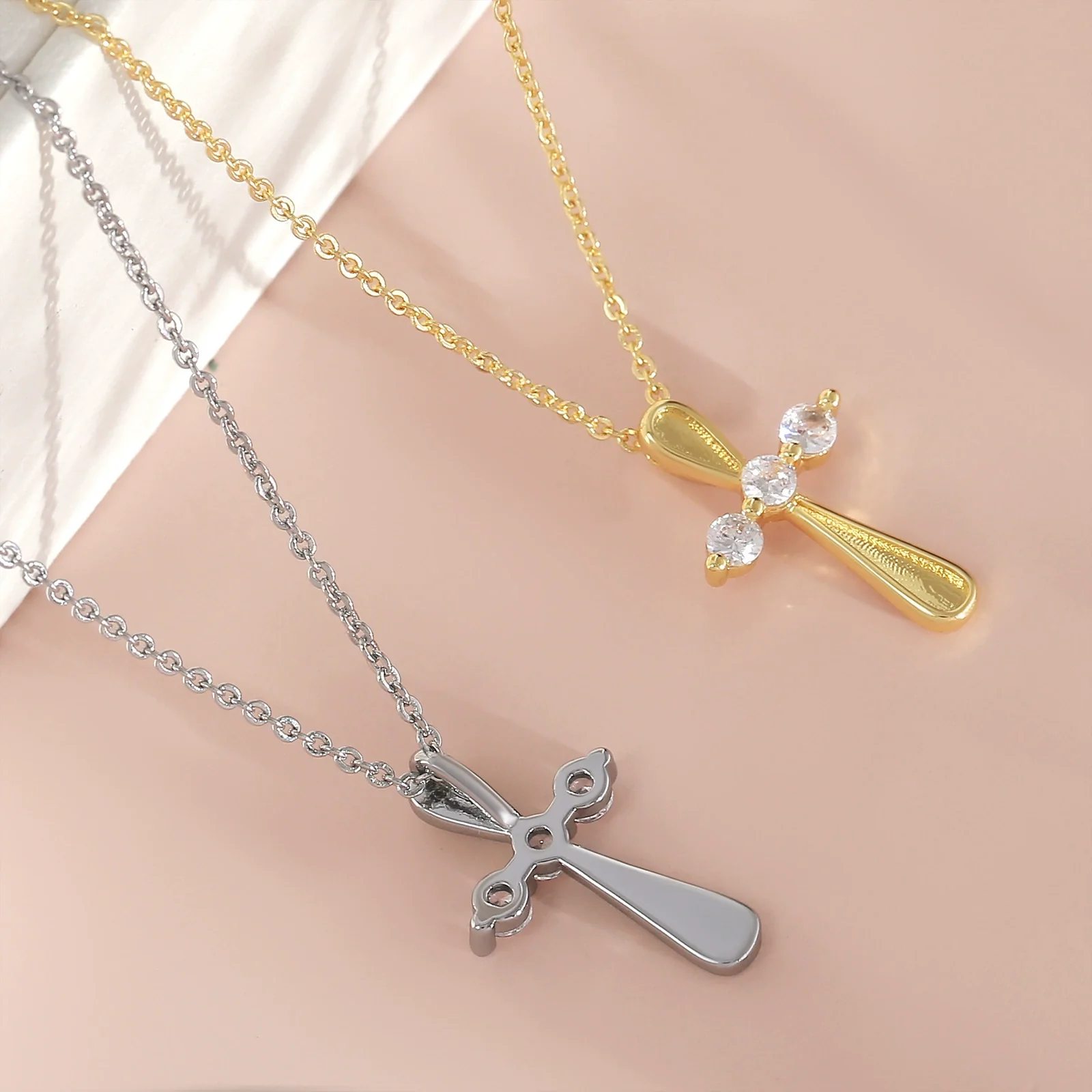 Wholesale 18K Gold Plated Zircon Inlaid Cross Copper Necklace For Unisex With Unique Design - Image 2