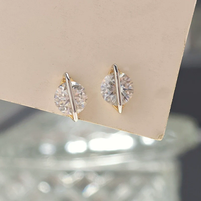 Wholesale 925 Silver Electroplated 14K Gold Geometric Moissanite O Word Chain Necklace And Stud Earrings Set For Women - Image 3