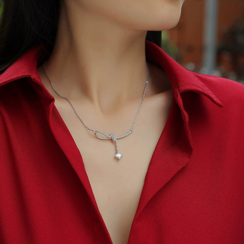 Wholesale 925 Silver Moissanite Pendant Necklace Fashion Geometric Ladies Clavicle Chain Inlay