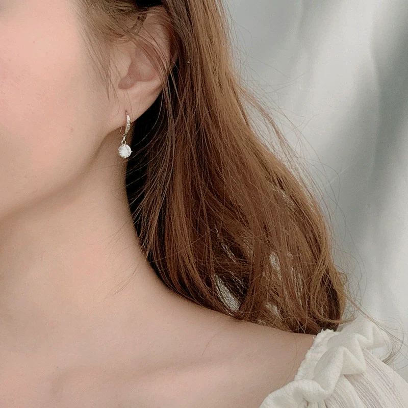 Wholesale 925 Sterling Silver Geometric Simple Women's Earrings With Moissanite Earhook - Image 3