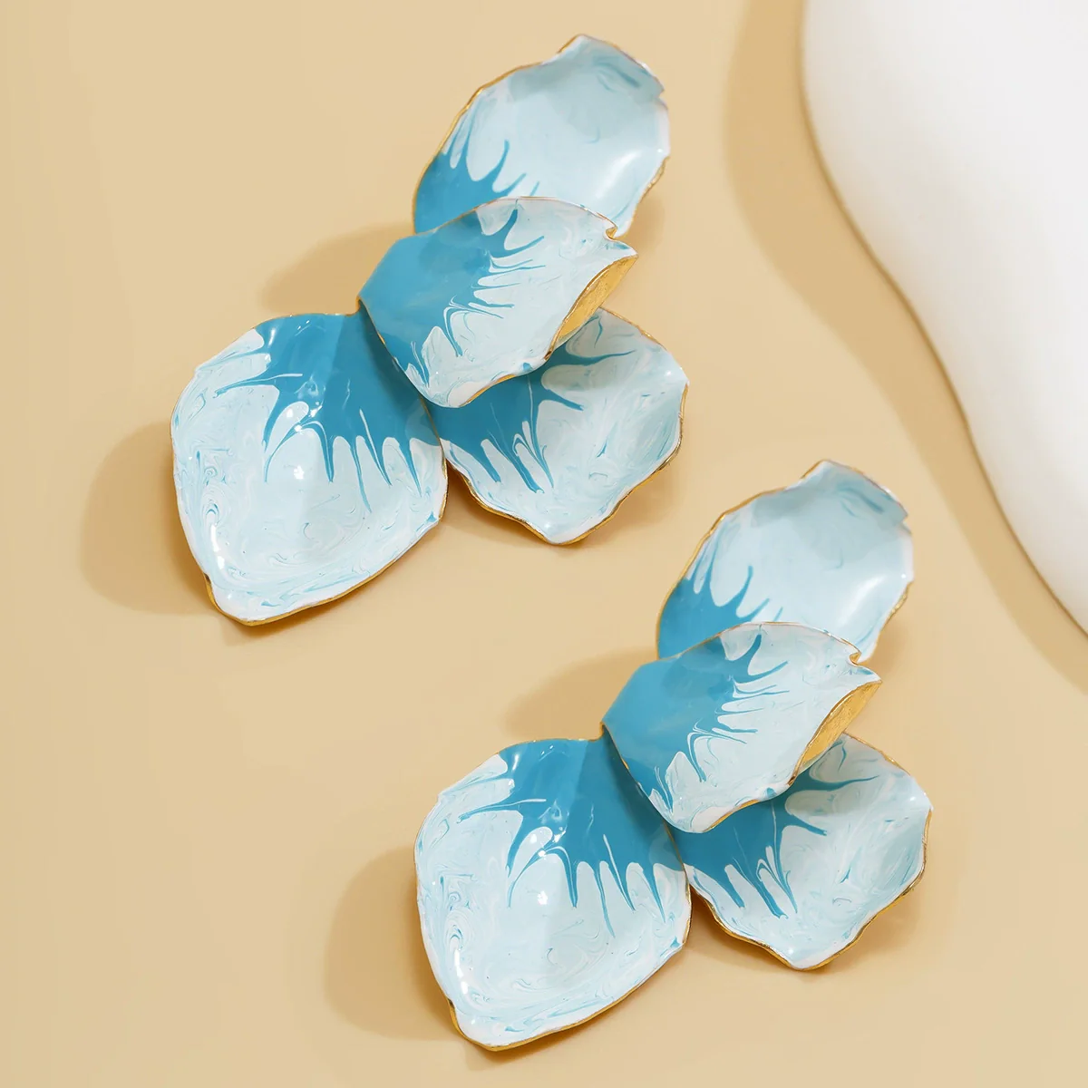 Wholesale Alloy Dripping Oil Flower Pattern Exaggerated Women's Earrings Sweet Style - Image 6