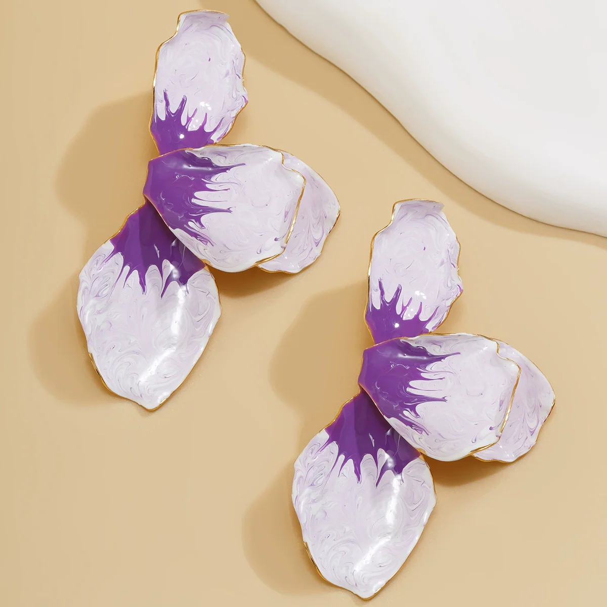 Wholesale Alloy Dripping Oil Flower Pattern Exaggerated Women's Earrings Sweet Style - Image 8