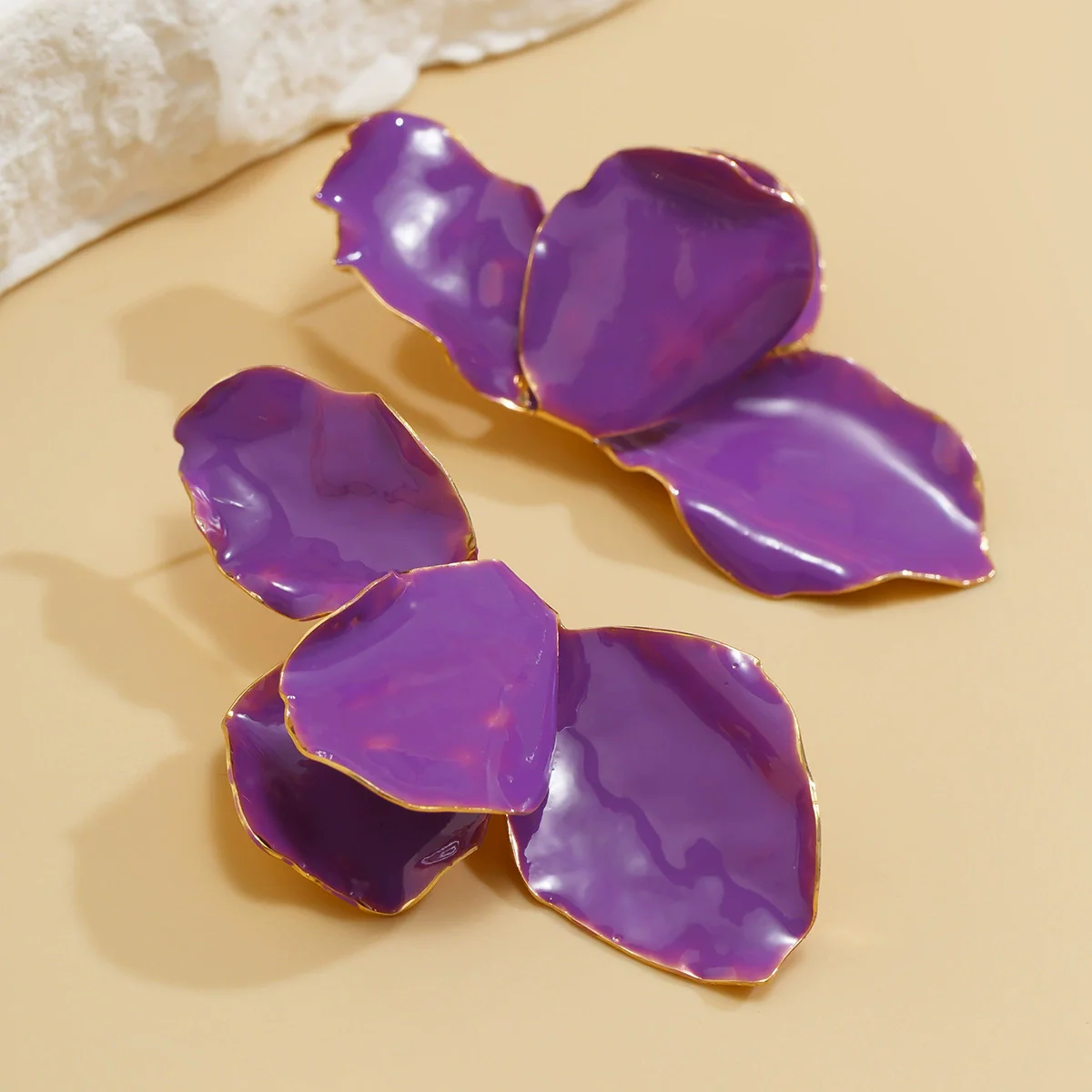 Wholesale Alloy Dripping Oil Flower Pattern Exaggerated Women's Earrings Sweet Style - Image 9