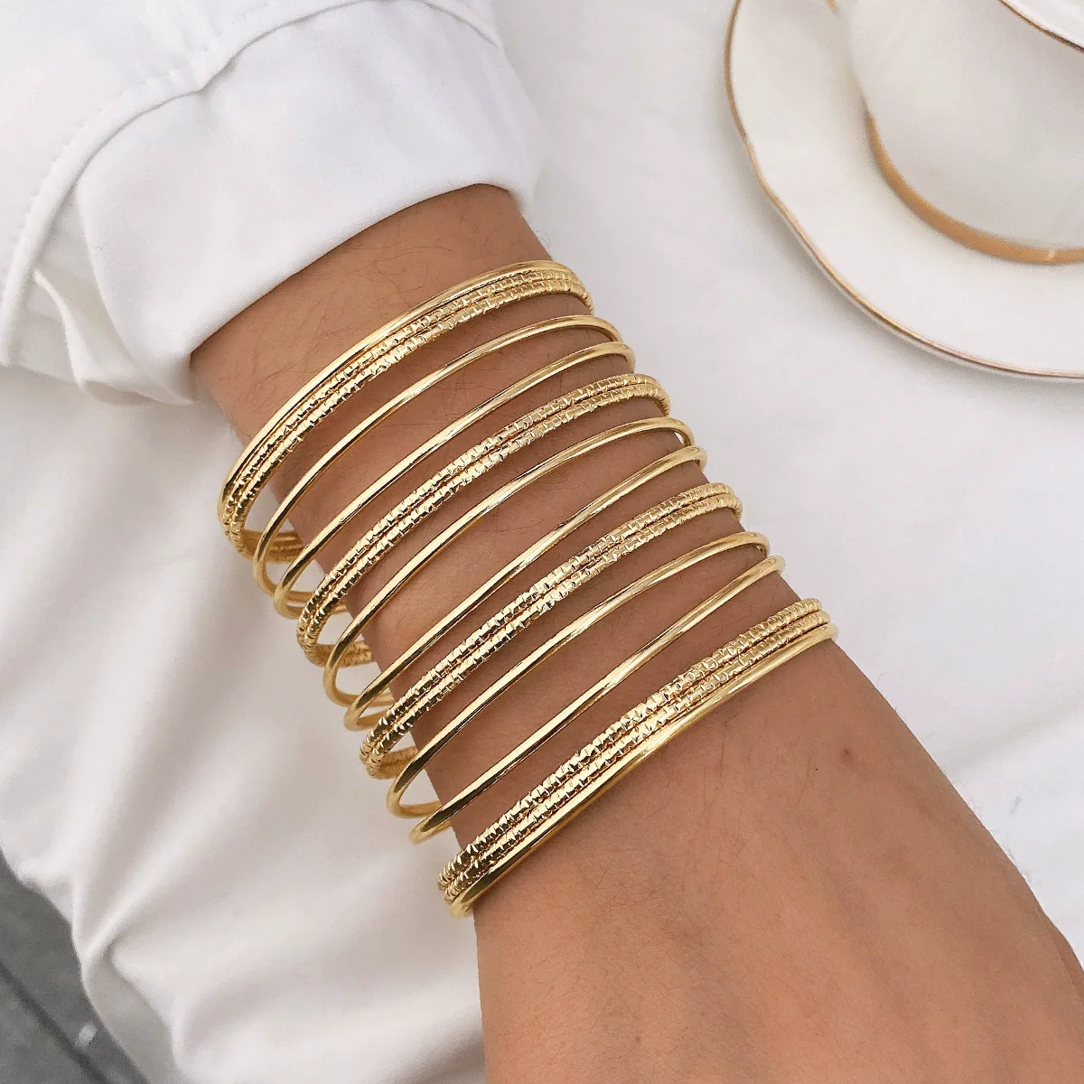 Wholesale Alloy Exaggerated Geometric Multilayer Electroplated Bracelet For Women - Image 11