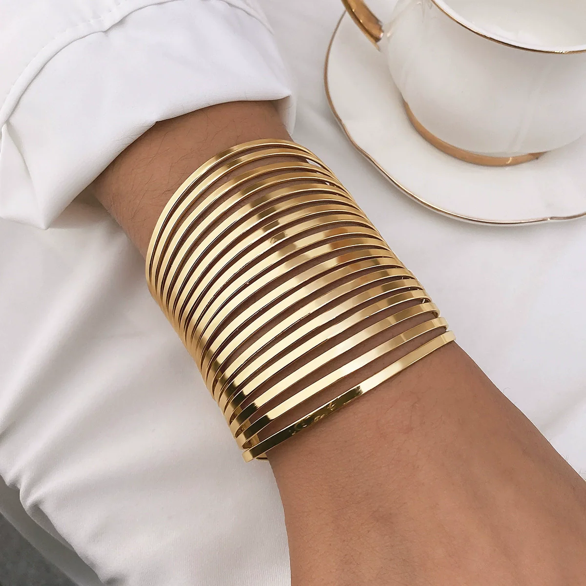 Wholesale Alloy Exaggerated Geometric Multilayer Electroplated Bracelet For Women - Image 12