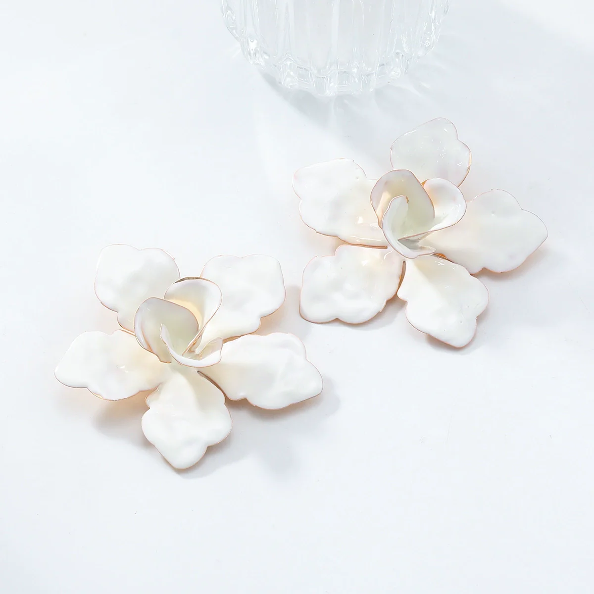 Wholesale Alloy Flower Dripping Oil Fashion Exaggerated Women's Earrings - Image 6