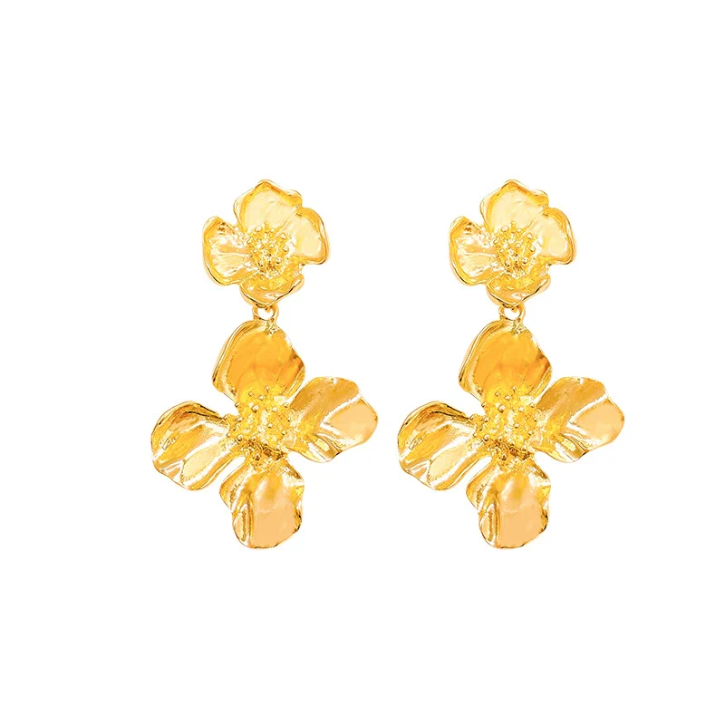 Wholesale Alloy Flower Earrings For Women Electroplated Light Luxury Retro Style - Image 5