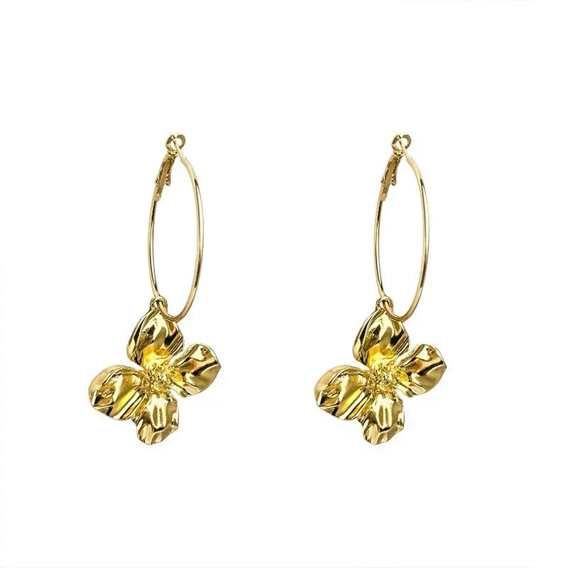 Wholesale Alloy Flower Electroplated Exaggerated Light Luxury Women's Earrings - Image 5