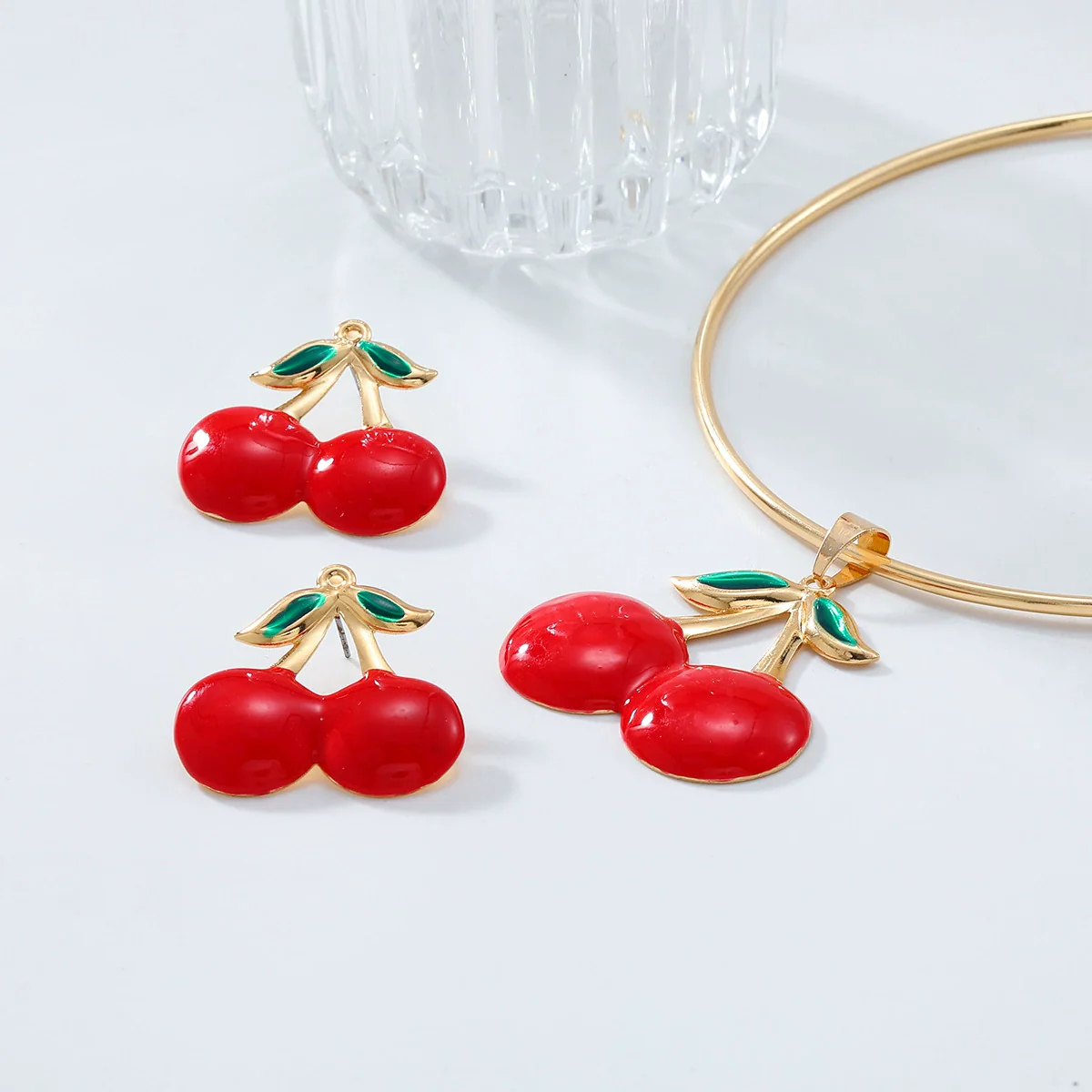 Wholesale Alloy Fruit Pattern Electroplated Women's Earrings - Image 3