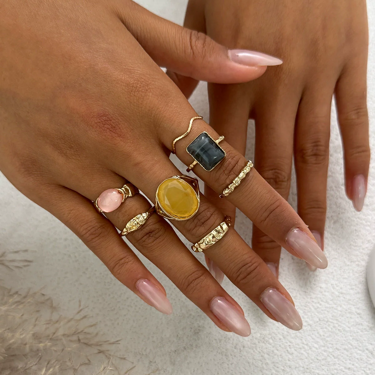Wholesale Alloy Geometric Pleated Imitation Gemstone Rhinestone Ring Set For Women With Electroplating Design - Image 4