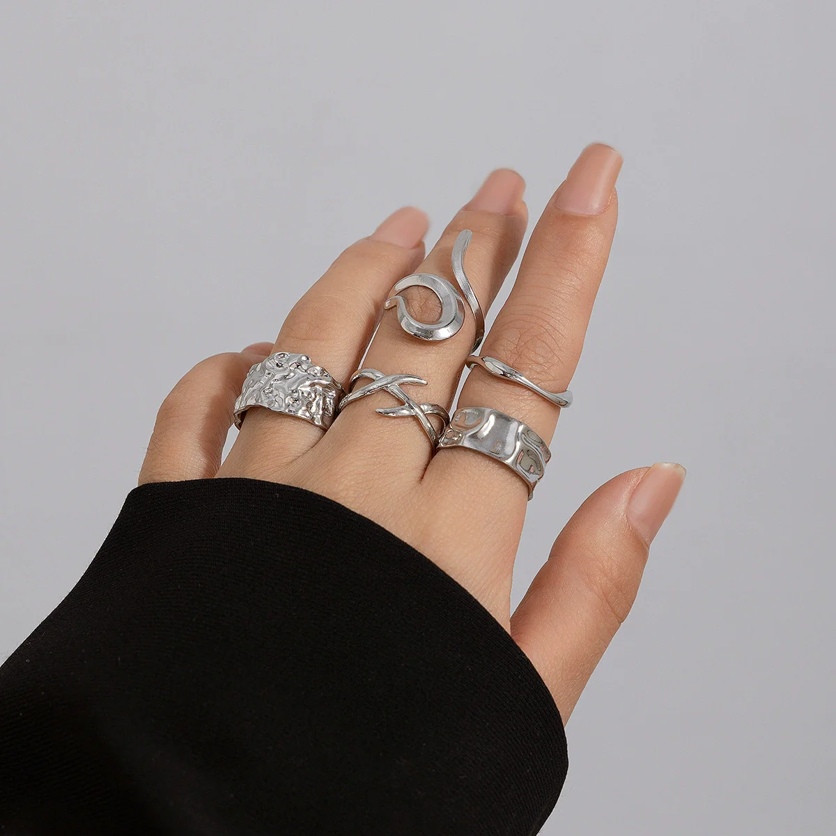Wholesale Alloy Geometric Retro Electroplated Women's Ring Set With Irregular Smooth Opening Texture - Image 10