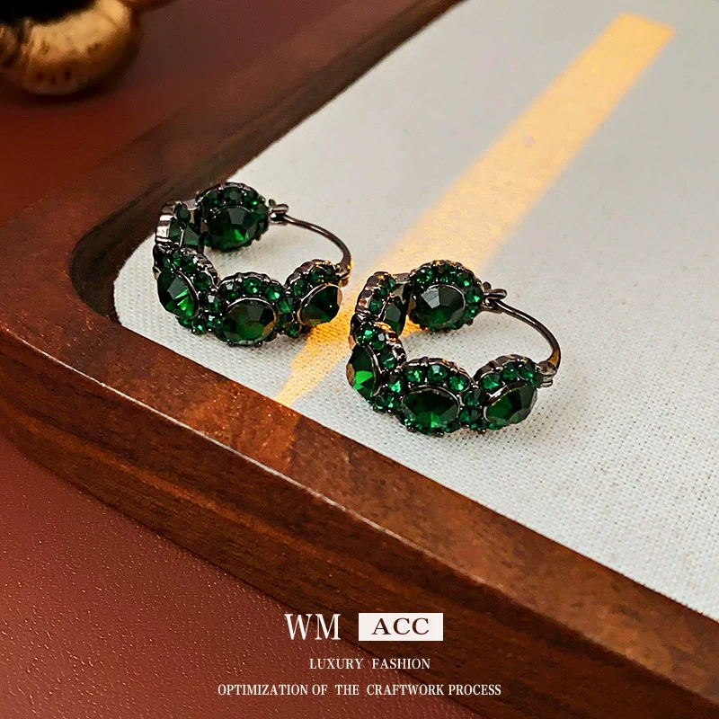 Wholesale Alloy Geometric Ushape Electroplated Women's Earrings With Retro Fashion Temperament And High Sense
