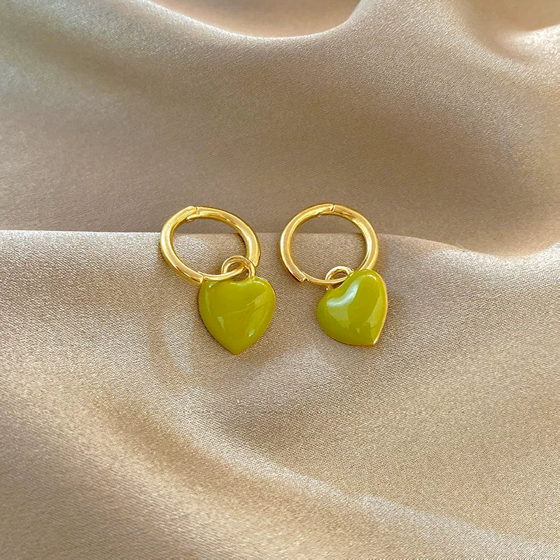 Wholesale Alloy Heartshaped Electroplated Women's Stud Earrings Light Luxury Style - Image 3