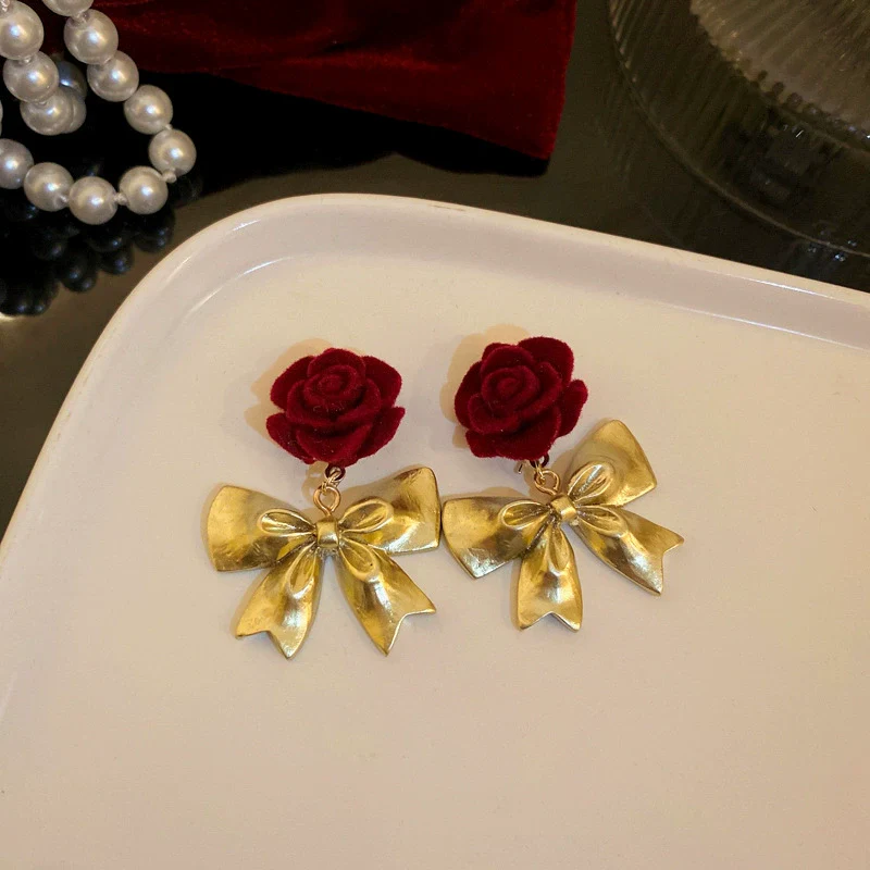 Wholesale Alloy High Sense Retro Geometric Electroplated Red Tassel Women's Earrings - Image 16