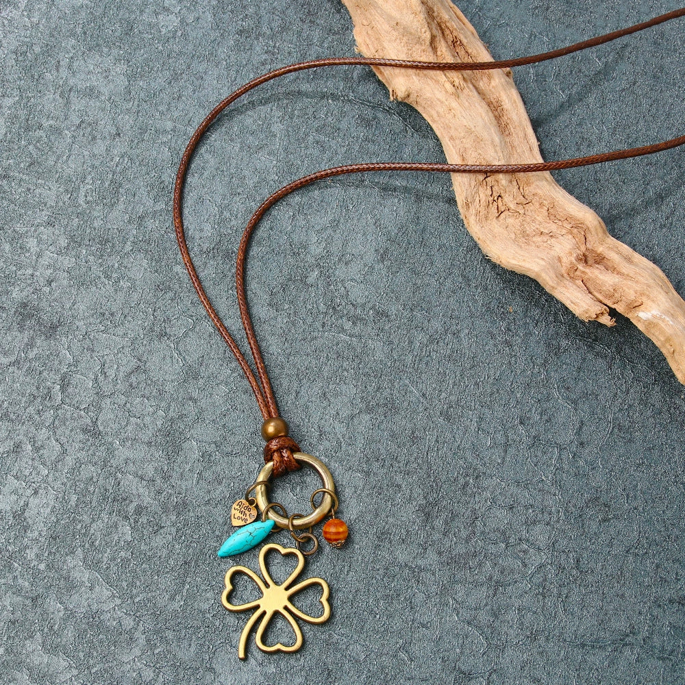 Wholesale Alloy Leaves Four Leaf Clover Pendant Necklace With Electroplating Vintage Fashion Style Unisex - Image 3