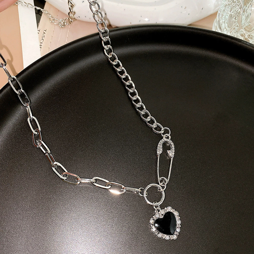 Wholesale Alloy Love Stitching Heart Pattern Water Wave Chain Necklace For Women Retro Fashion - Image 3