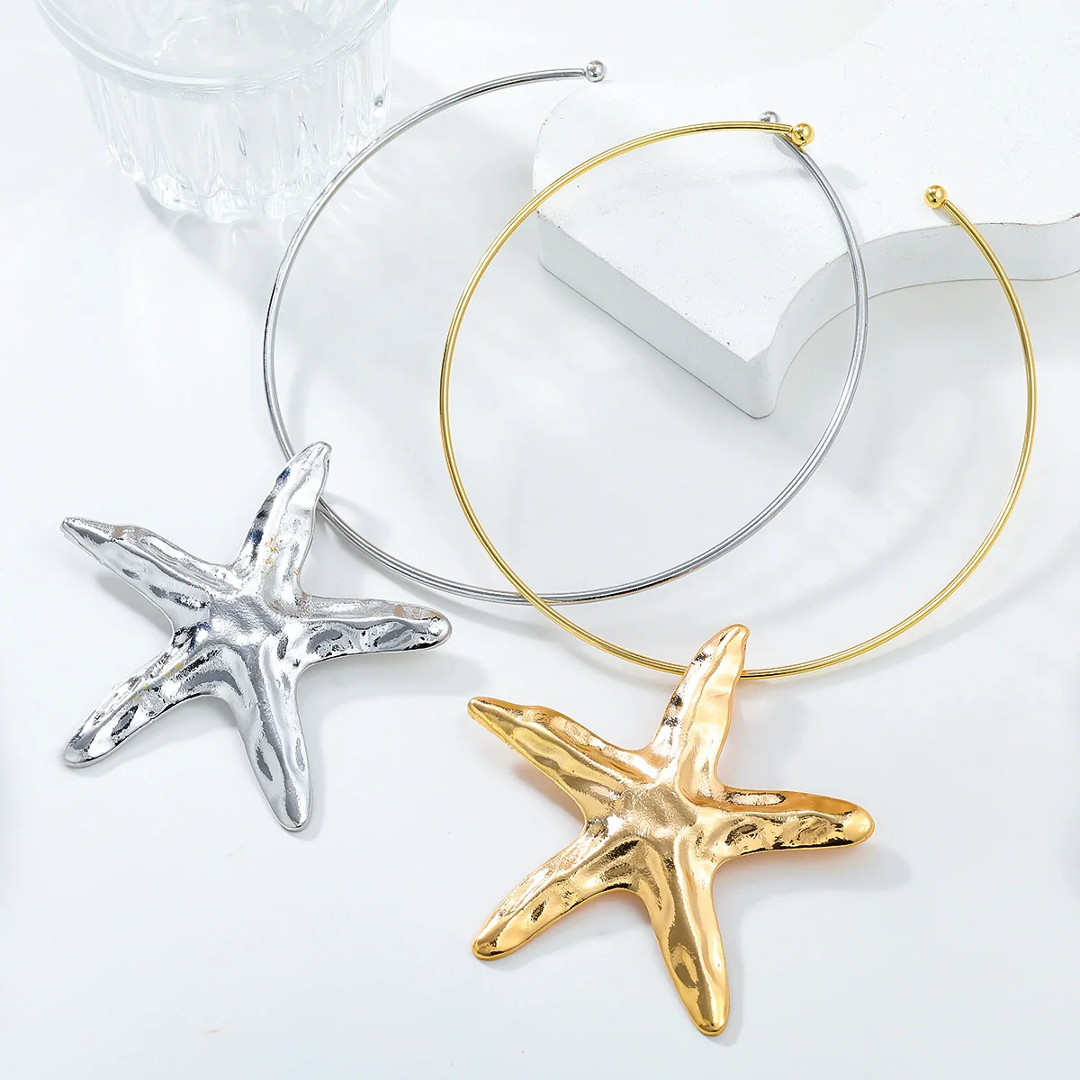 Wholesale Alloy Snake Bone Chain Starfish Pendant Women's Trendy Metallic Hip Hop Necklace With Geometric Design And Electroplating Treatment