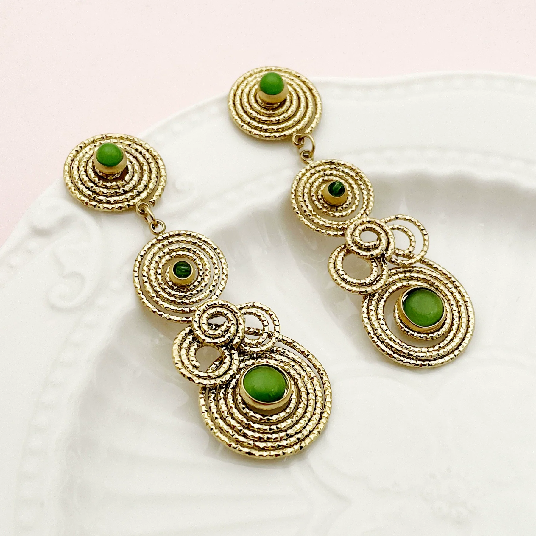 Wholesale Ancient Style Stainless Steel Geometric Pattern Electroplated Women's Earrings - Image 4
