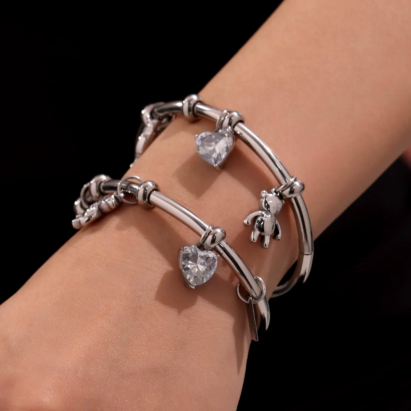 Wholesale Animal Series Heart Diamond Bear Pendant Stainless Steel Electroplated Bracelet For Women - Image 3