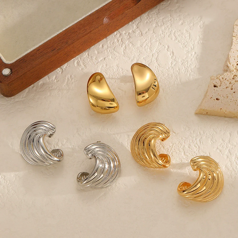 Wholesale Cold Style Geometric Stainless Steel Wingshaped Women's Earrings With Pvd Furnace Vacuum Real Gold Plating - Image 3