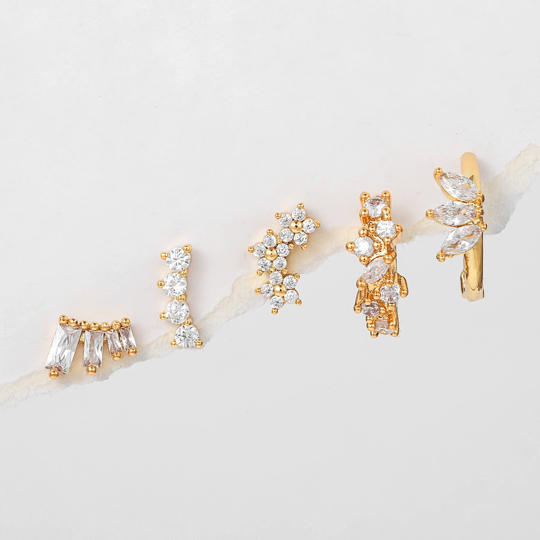 Wholesale Copper Earring Set With Microinlaid Zircon And Flower Pattern For Women - Image 2