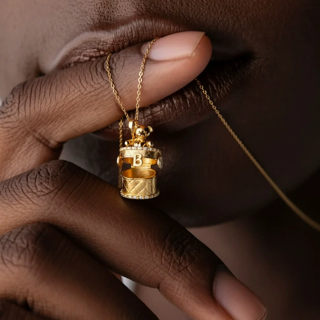 Wholesale Copper Electroplated Bear And Bag Shape Pendant Necklace For Women Cute Sweet And Cool Style