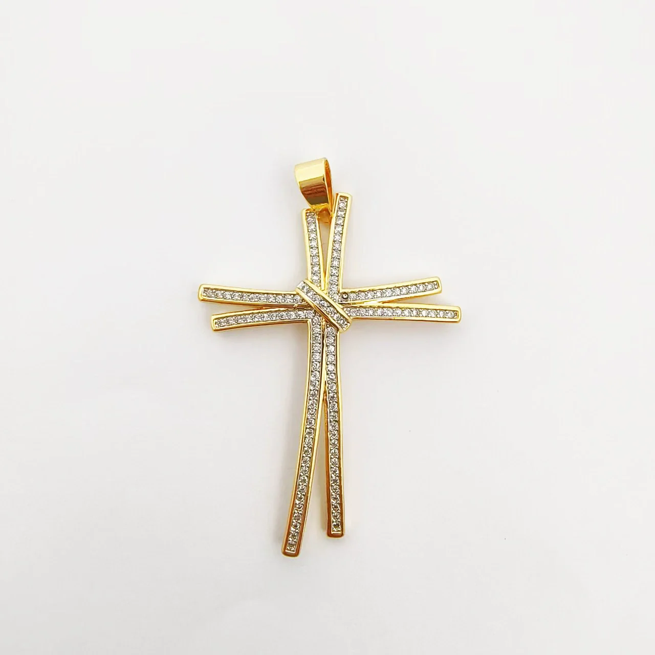 Wholesale Copper Electroplated Cross Pendant Necklace With Microinlaid Zircon And Pearl Hollow Design Jewelry Accessories - Image 12