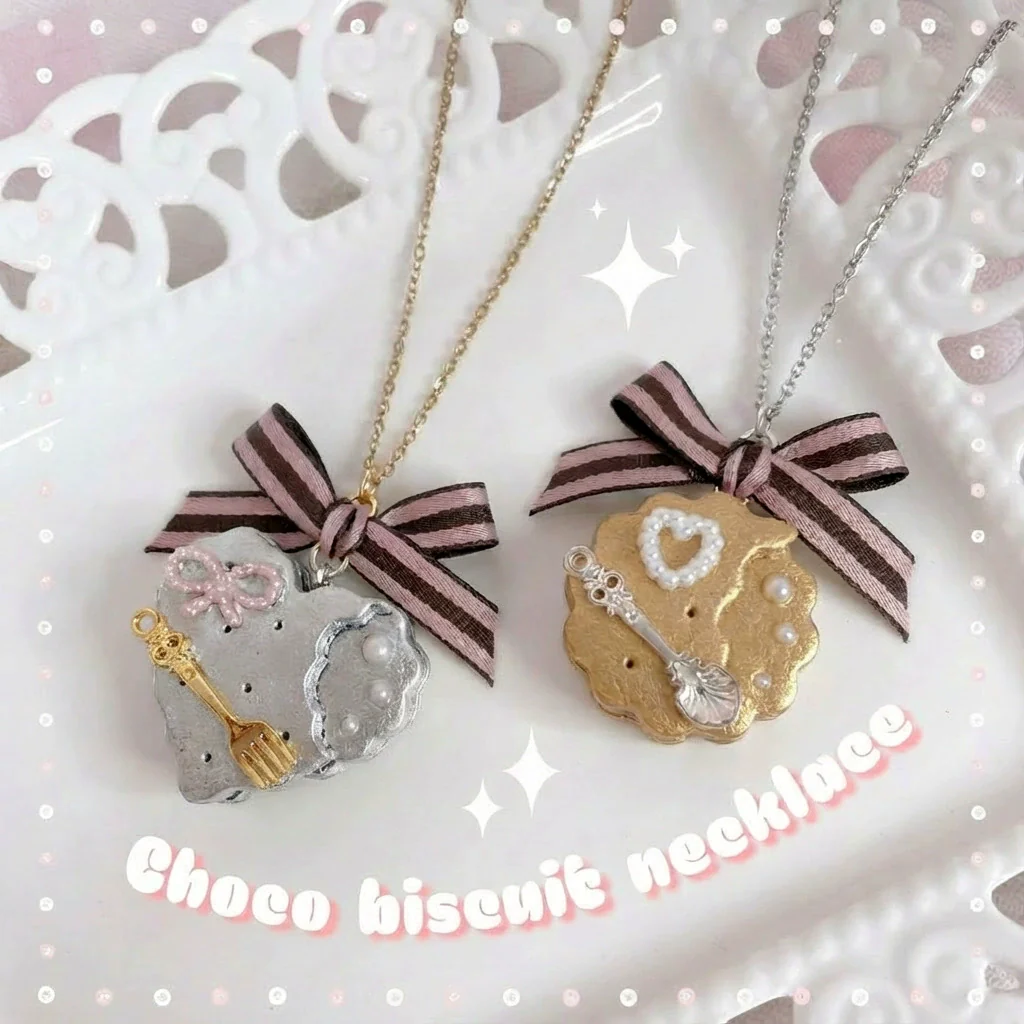 Wholesale Copper Electroplated Heart Shape Bow Tie Cookies Pendant Necklace For Girls - Image 4