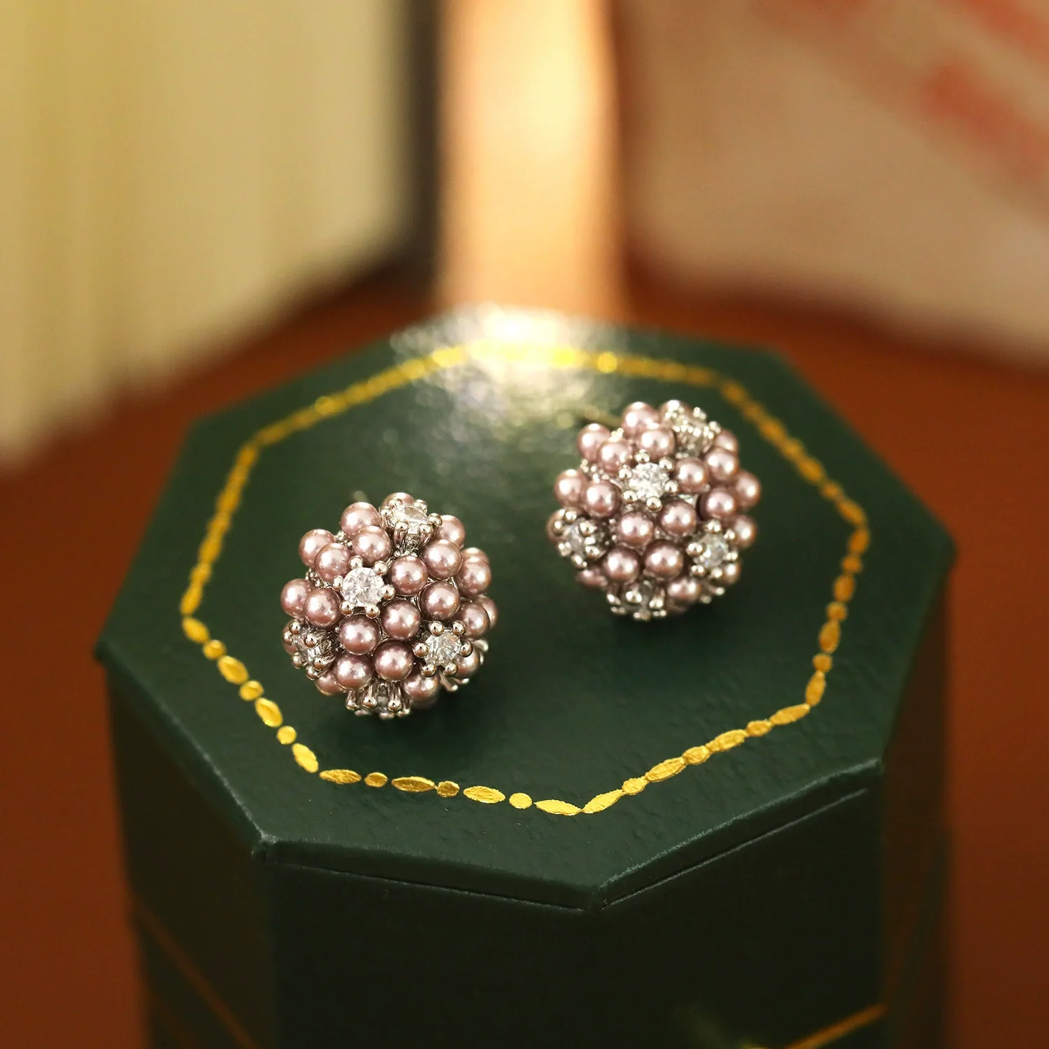 Wholesale Copper Flower Geometric Design Electroplated Earrings - Image 3