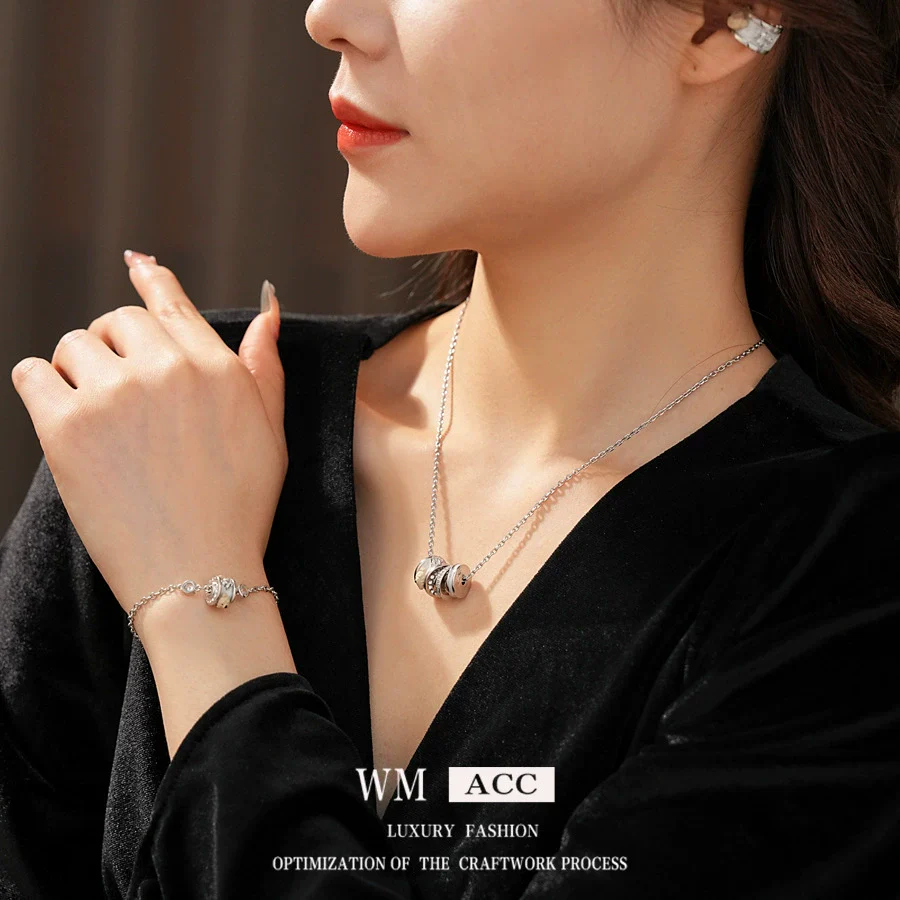Wholesale Copper Rhinestone Zirconia Animal Highend Women's Pendant Set With Necklace Earrings And Hand Accessories - Image 2