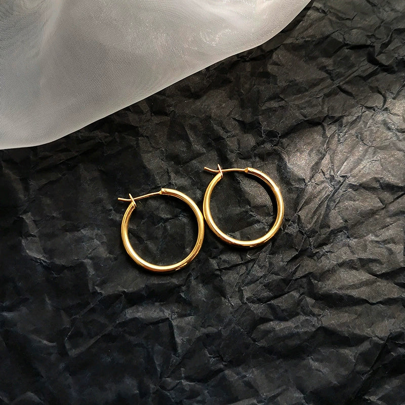 Wholesale Copper Simple Geometric Round Hollow Earrings For Women With Real Gold Plating - Image 8