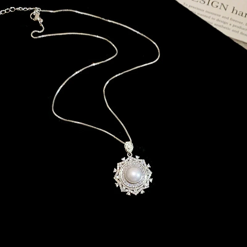 Wholesale Copper Zirconia Flower Hollow Women's Highend Clavicle Necklace - Image 8