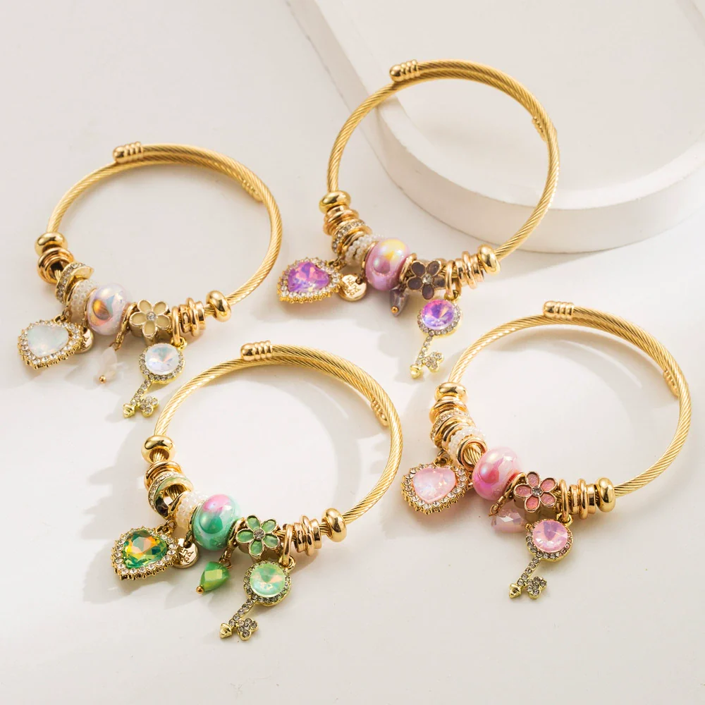 Wholesale Diamondencrusted Heart Pattern Alloy Love Key Bracelet Fashion Adjustable Unisex Bracelet