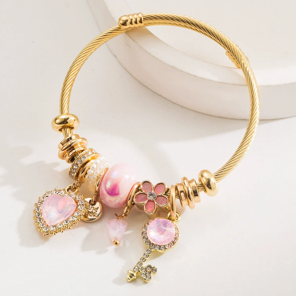 Wholesale Diamondencrusted Heart Pattern Alloy Love Key Bracelet Fashion Adjustable Unisex Bracelet - Image 3