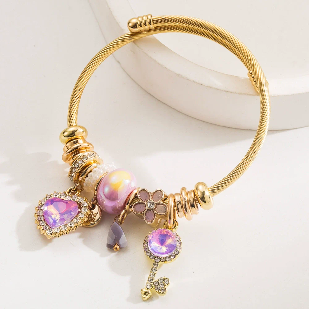Wholesale Diamondencrusted Heart Pattern Alloy Love Key Bracelet Fashion Adjustable Unisex Bracelet - Image 4