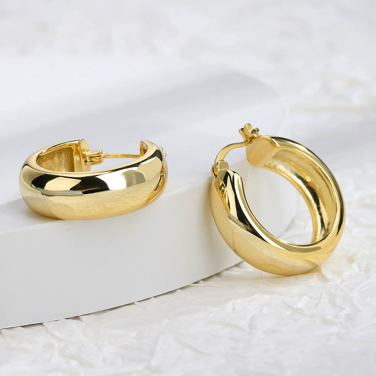 Wholesale Earrings Copper 18K Gold Plated Geometric Cshaped Retro Style For Women