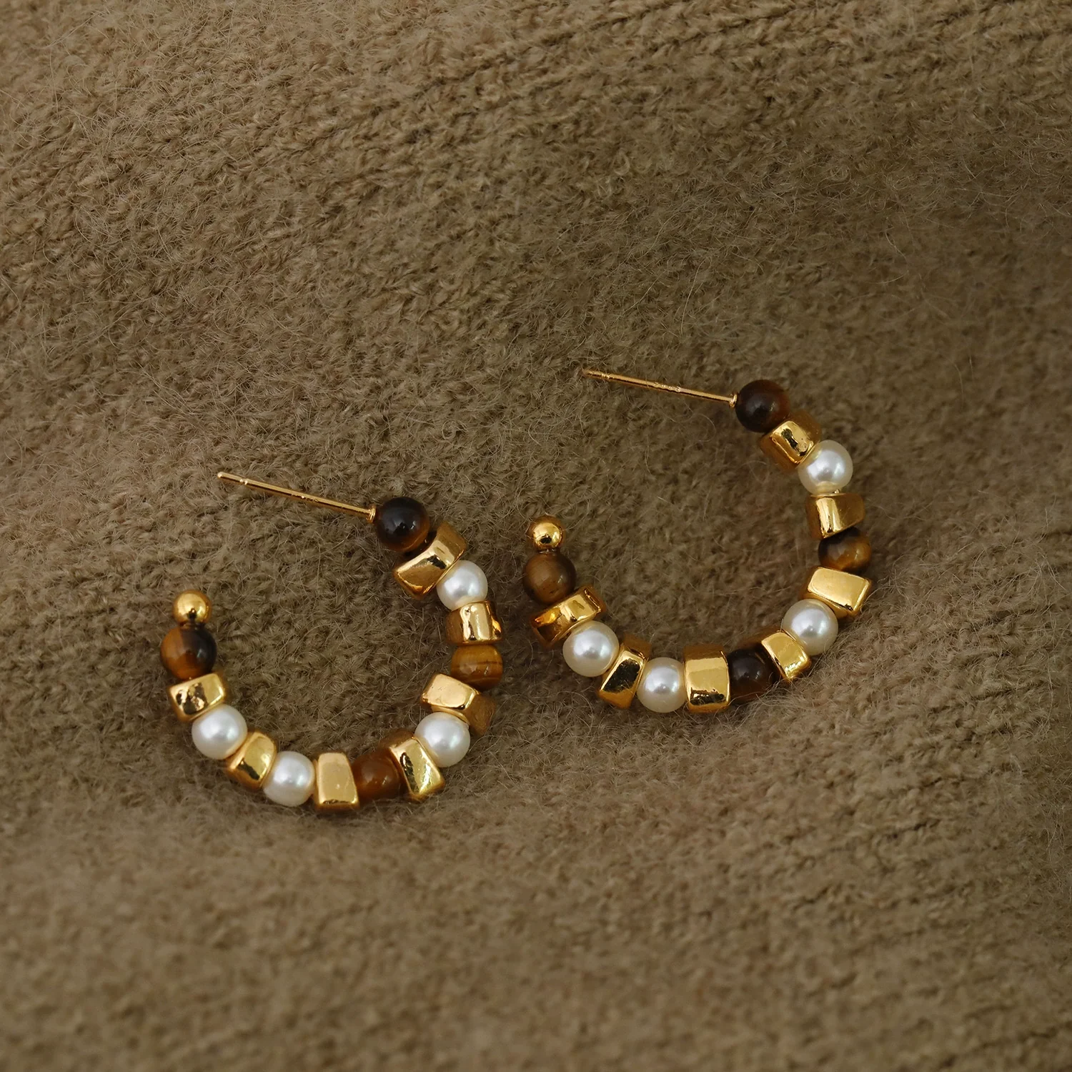 Wholesale Earrings Copper Geometric Cshaped Tiger's Eye Electroplating For Women Minimalist Light Luxury French Retro Style - Image 6