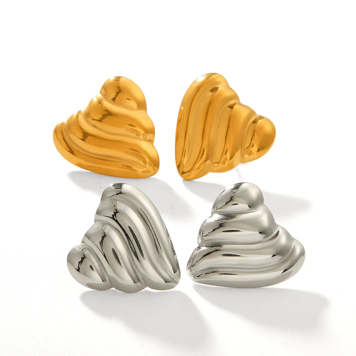 Wholesale Electroplated Geometric Heartshaped Stainless Steel Women's Earrings - Image 5