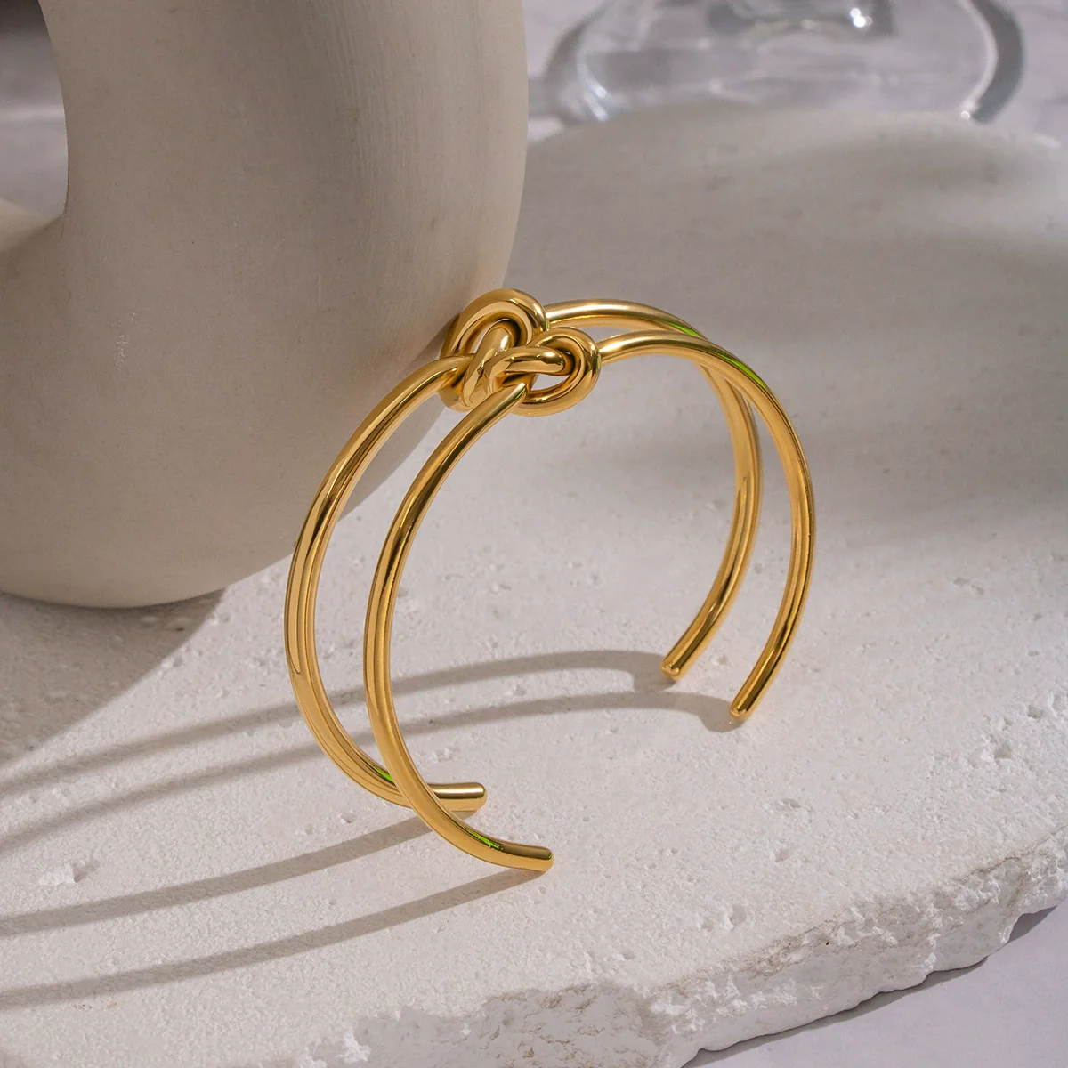Wholesale Electroplated Geometric Twist Knotted Stainless Steel Bracelet Jewelry For Women - Image 4