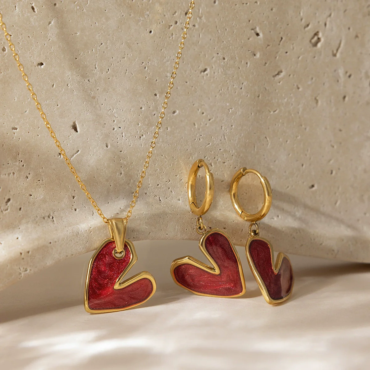 Wholesale Electroplated Stainless Steel And Titanium Steel Heartshaped Earrings And Necklace Jewelry Set For Women