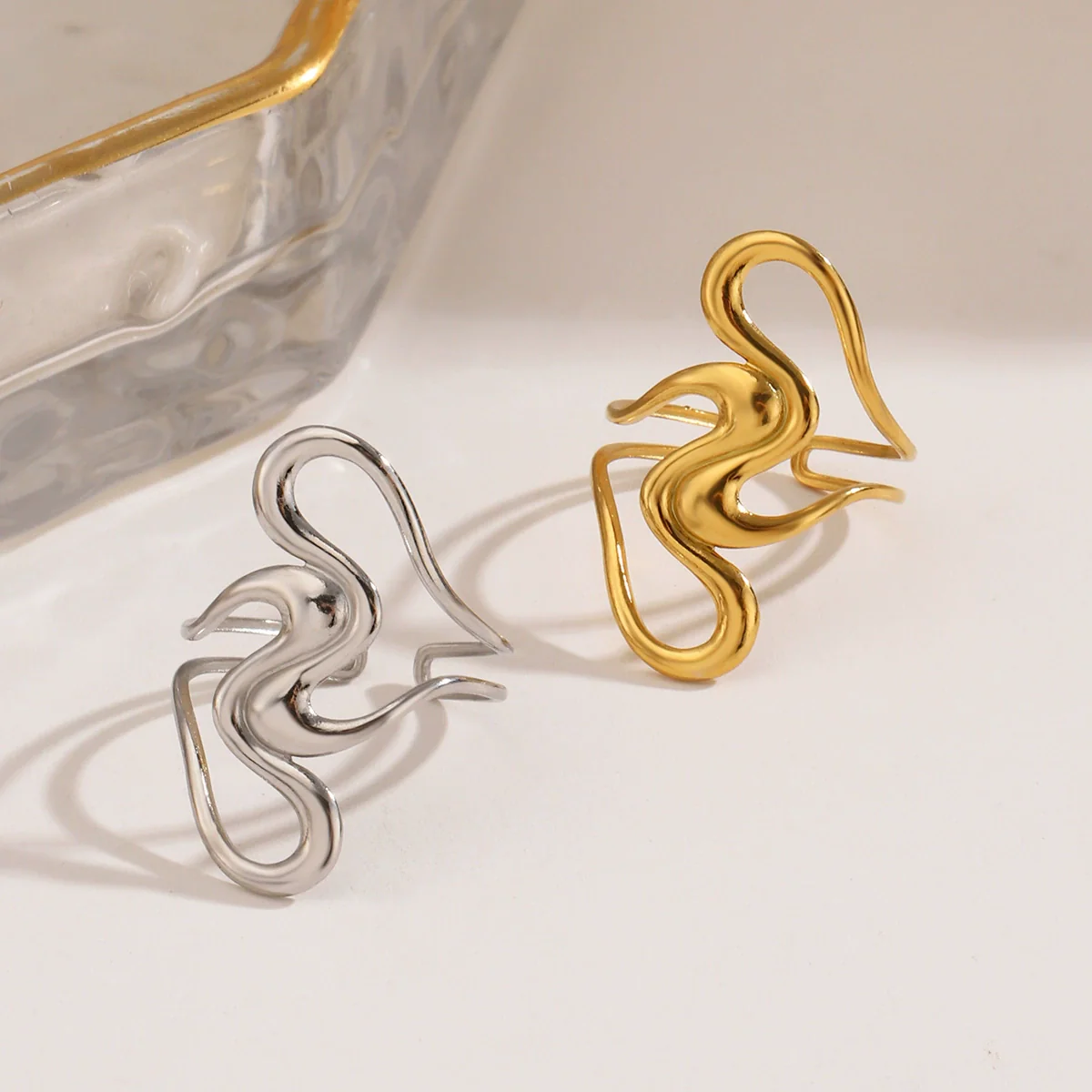 Wholesale Elegant Geometric Adjustable Electroplated Stainless Steel Ring For Women