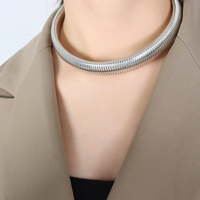 Wholesale Exaggerated Design Personality Fashion Jewelry Set For Women Titanium Steel Gold Plated With Snake Bone Chain - Image 11